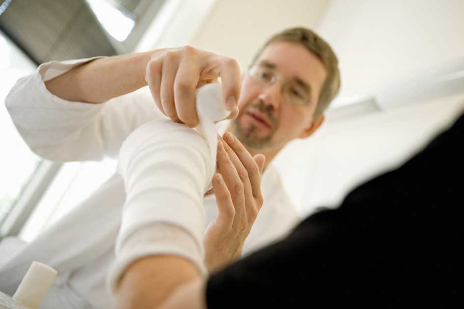 Roland Klinik Verband Hand