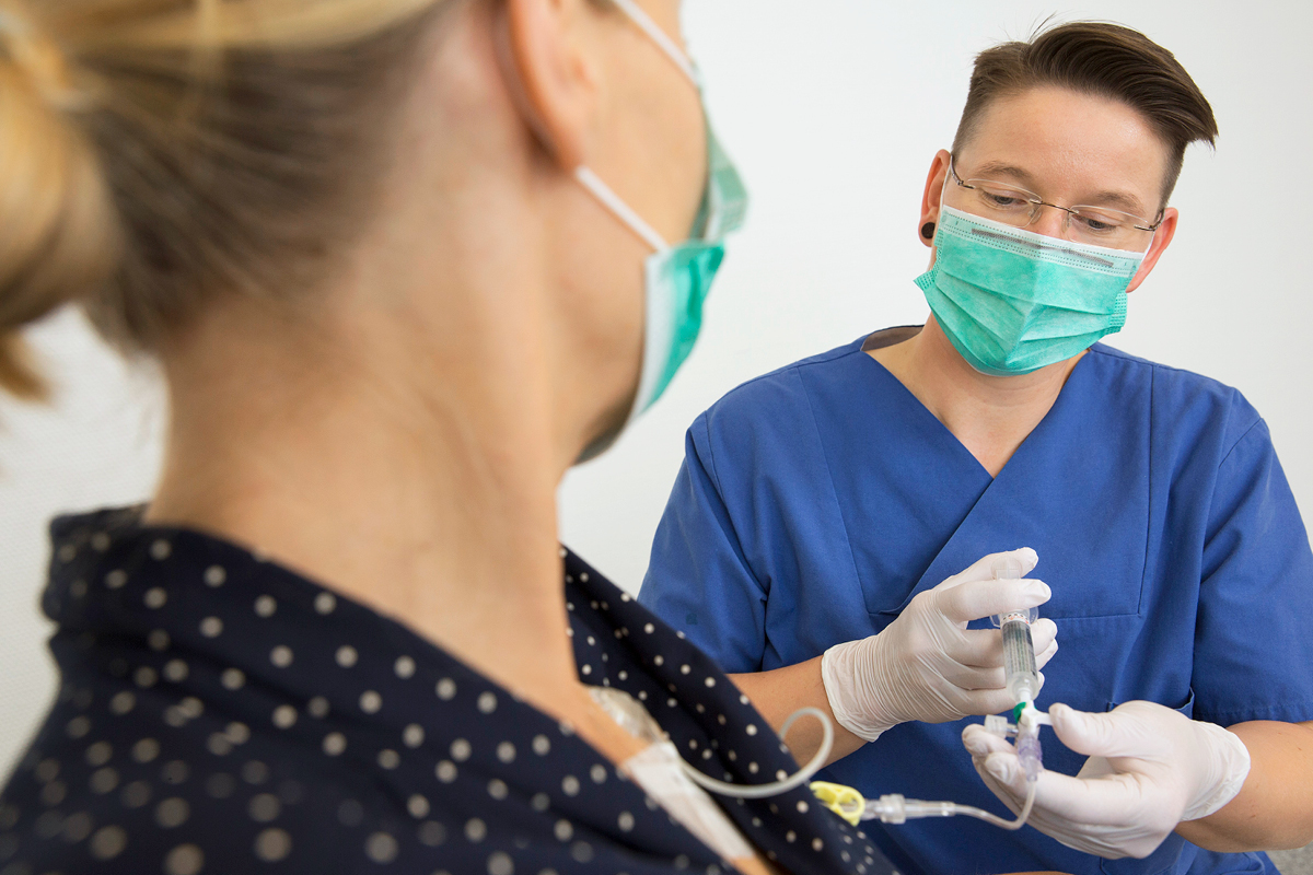 14 Fkb Mag29 Naeher Am Patienten Quer